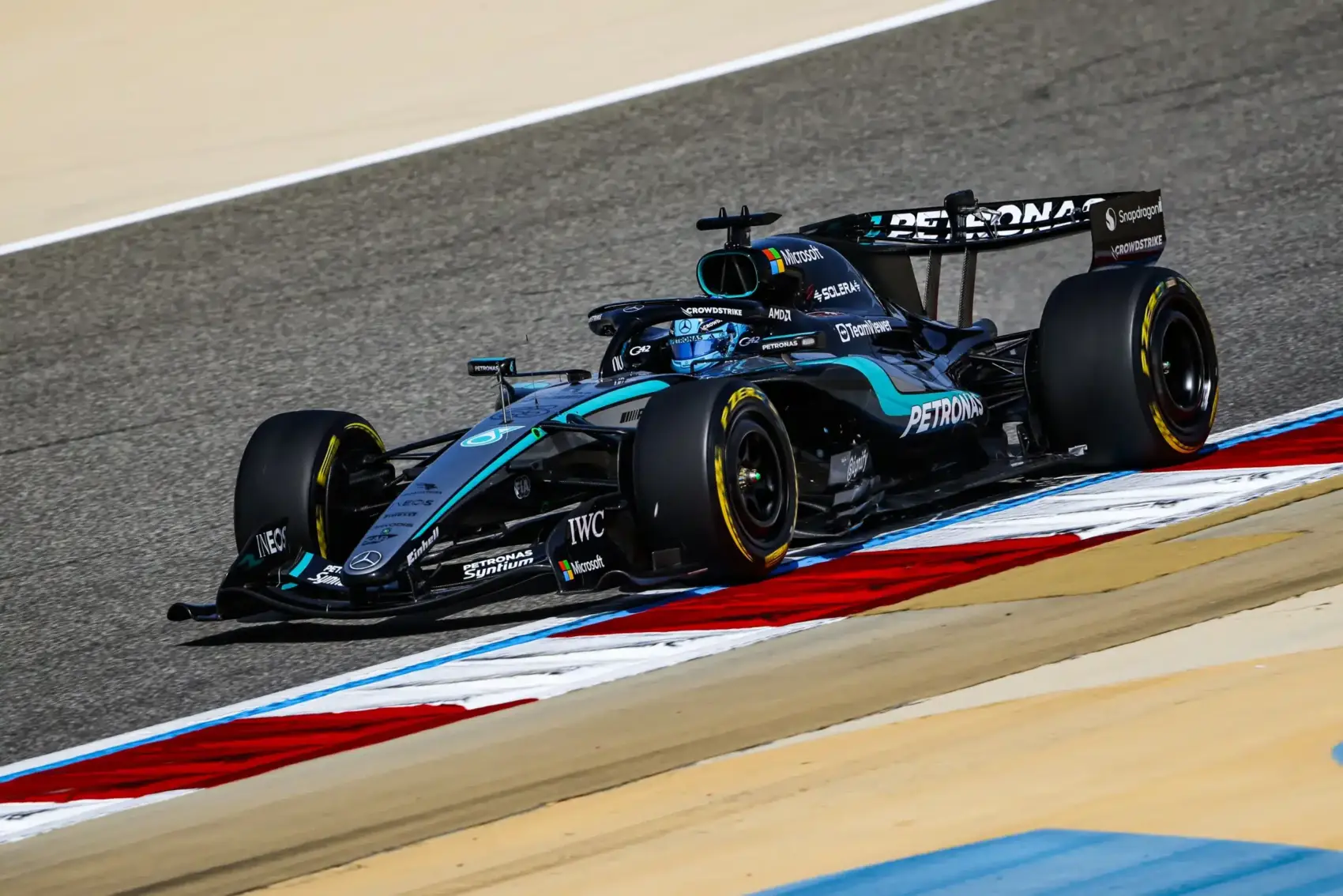 Szembeköpi magát az F1? – kemény szavak a Mercedes motorügye kapcsán