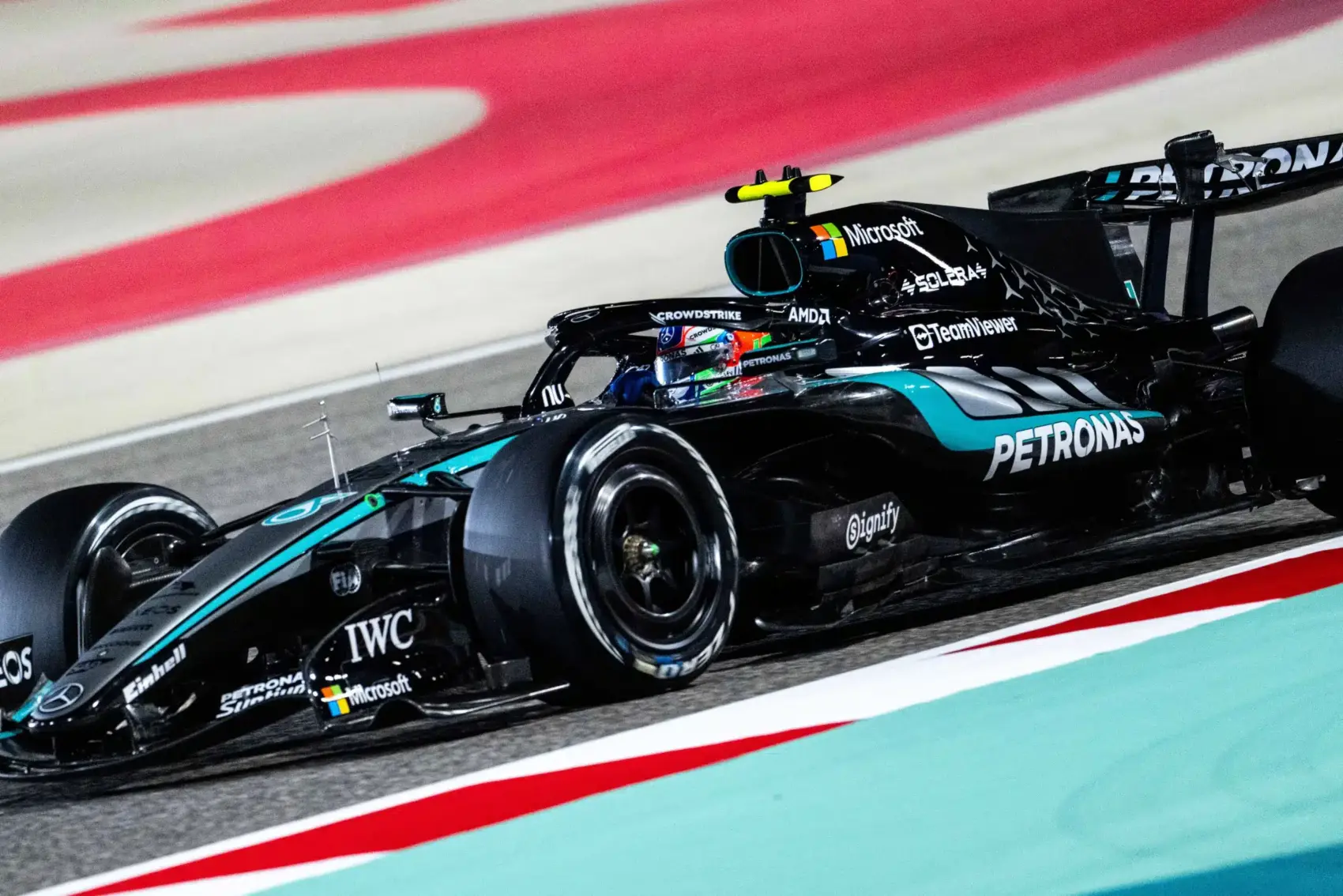 Verstappen szerint a Mercedes altat – Melbourne-ben mindenkit agyonvernek?