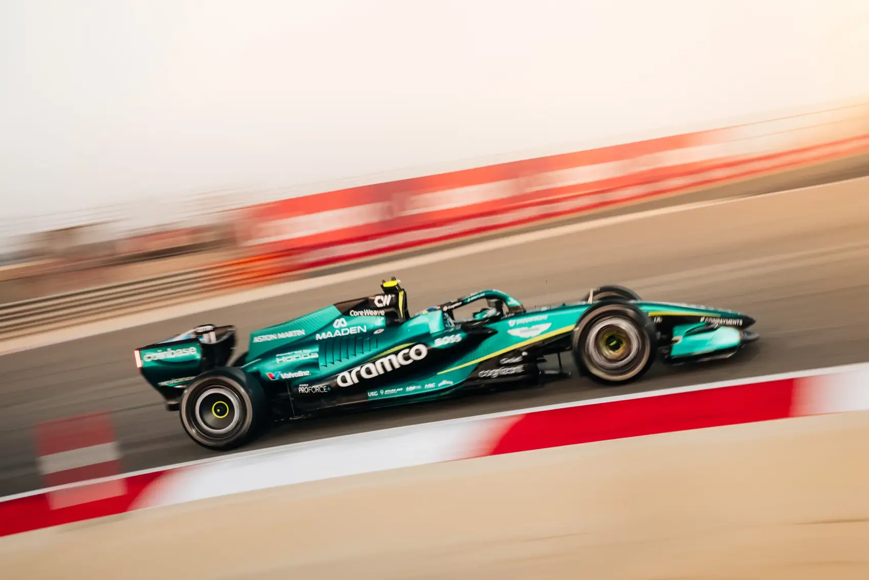 Ezért szerepelt ennyire lesújtóan az Aston Martin a bahreini teszten