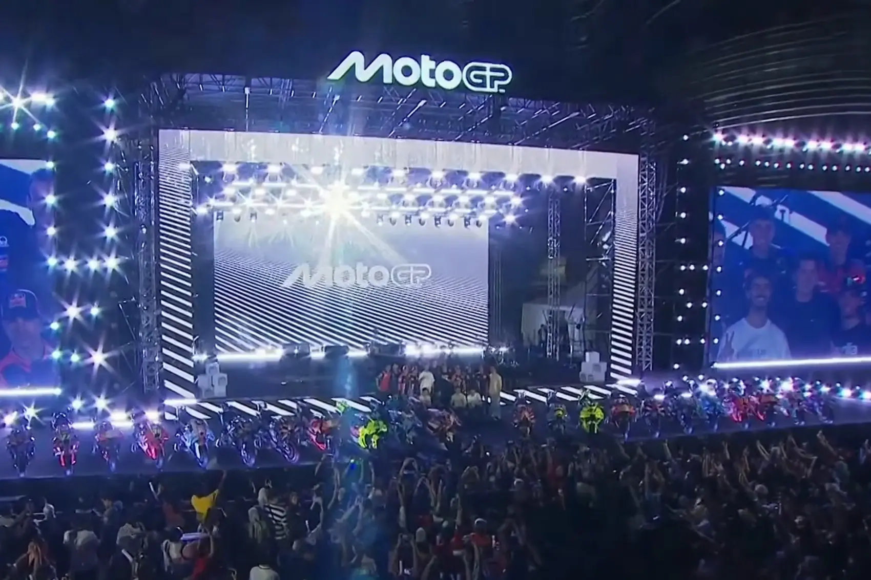 Így zajlott a MotoGP ünnepélyes szezonnyitója (videók)