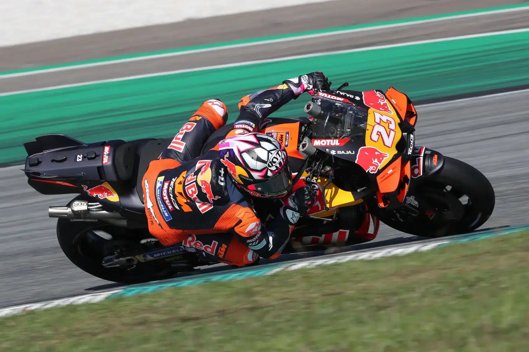 Bastianiniék minden téren javultak Sepangban, szerinte az első tízért tud majd csatázni a KTM-mel