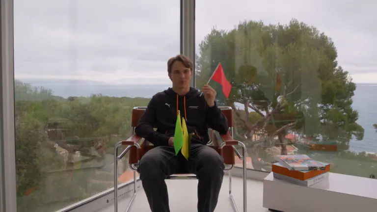 „Amíg nem füstöl az autód, rendben vagy” – fekete vagy zöld zászlót adna Piastri a vezetésedre?