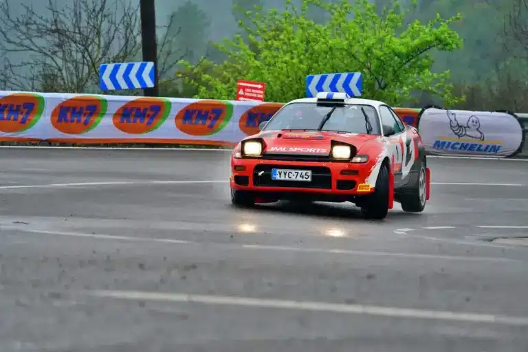 Latvala domináns teljesítménnyel nyerte az EHRC-szezonnyitót, Meklerék kategóriájuk dobogóján zártak