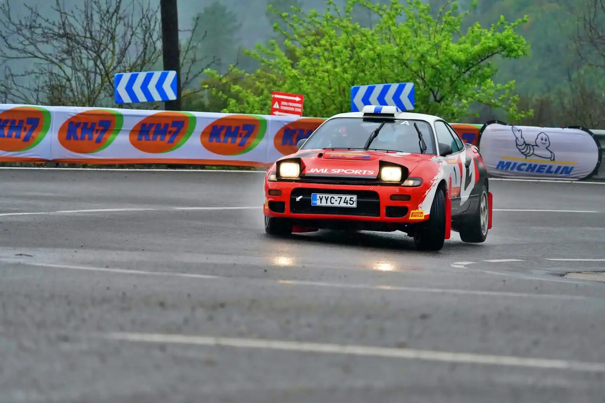 Latvala domináns teljesítménnyel nyerte az EHRC-szezonnyitót, Meklerék kategóriájuk dobogóján zártak