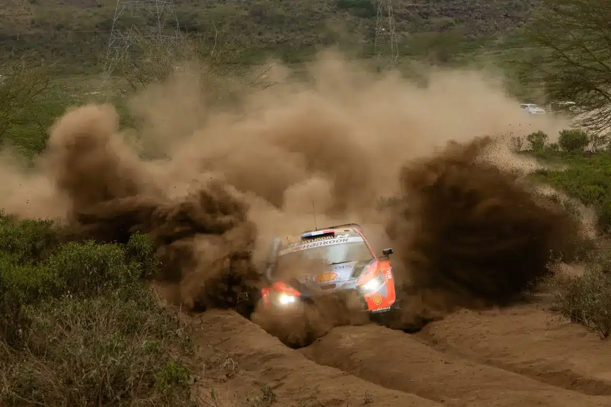 Fourmaux a dobogót célozza meg a Szafari Rallyn