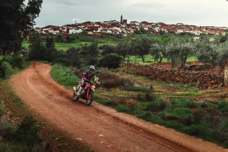 Schareina ismét csökkentette hátrányát, de még Sanders vezet Portugáliában