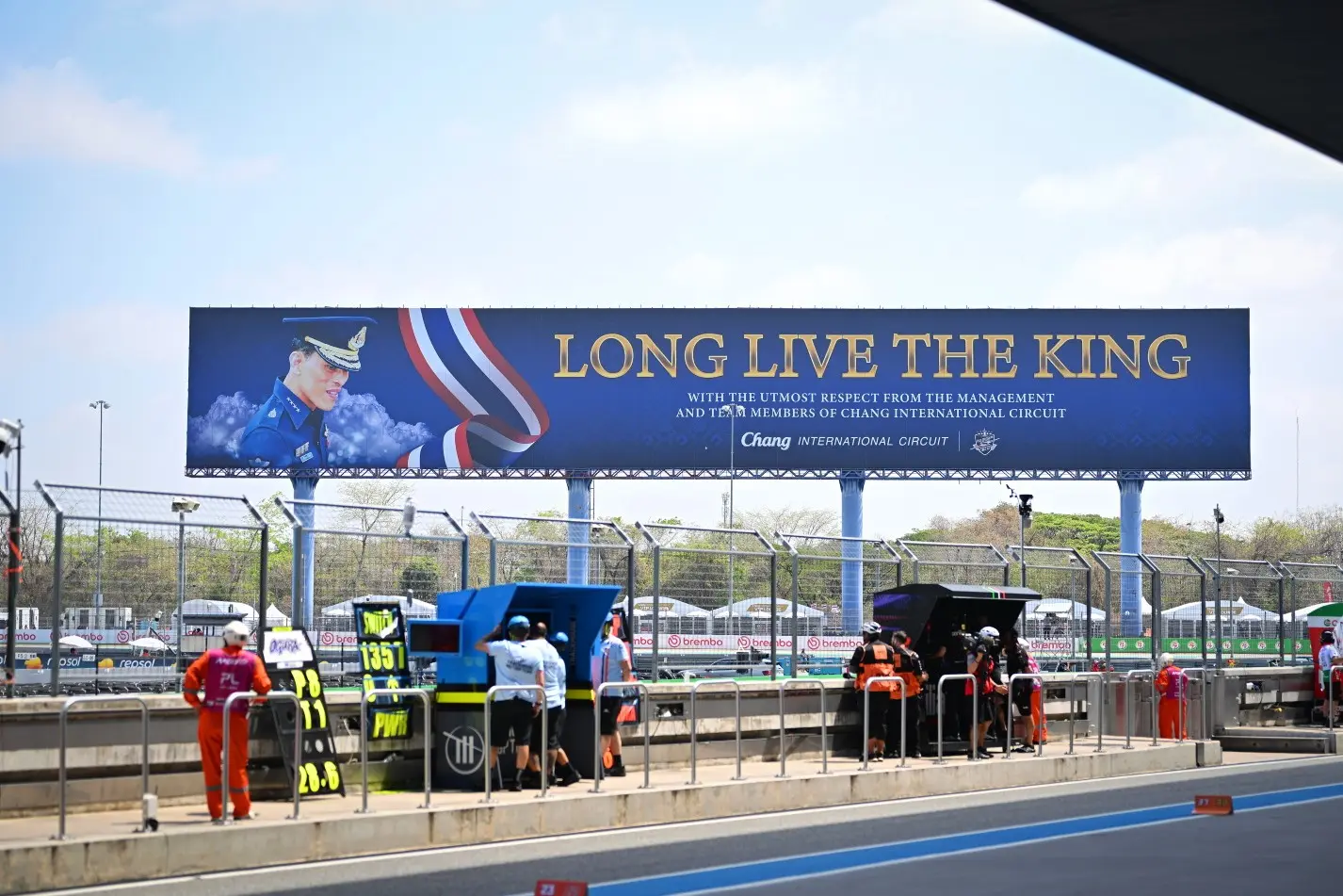 A MotoGP paddockját is érintette a Közel-Keleten kitört háború, többeknek kihívás volt a hazaút