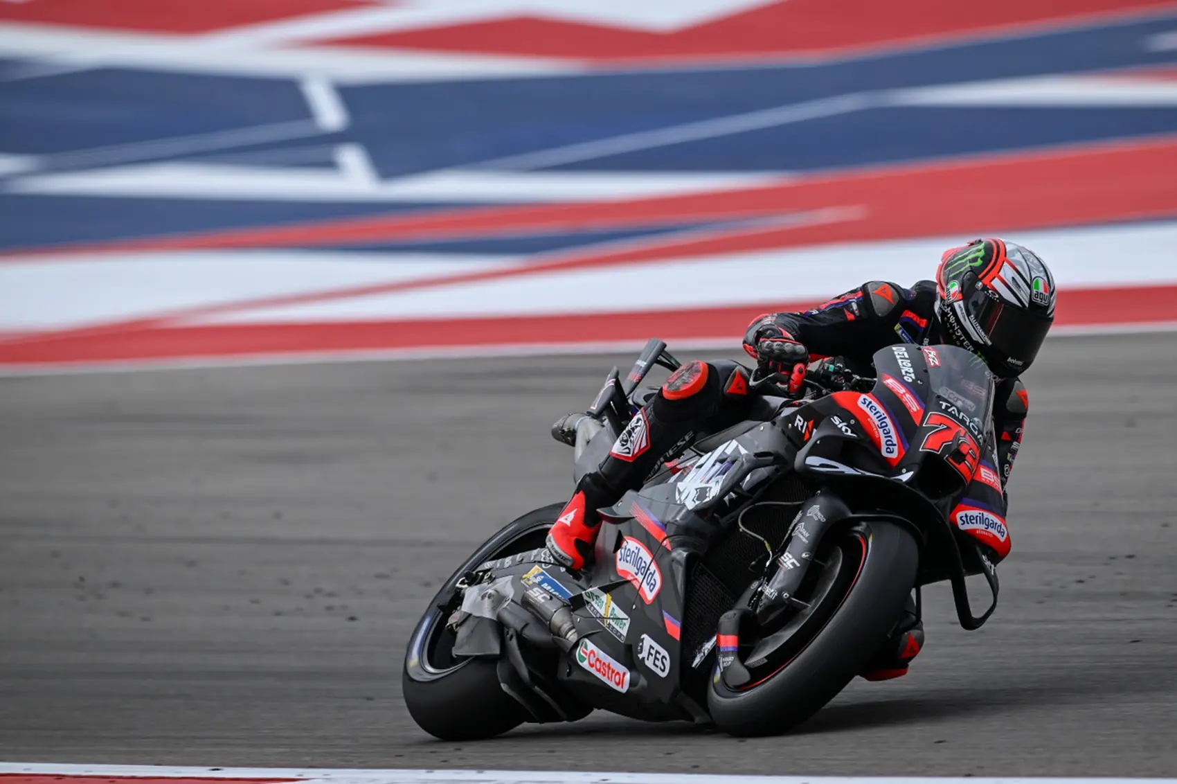 Megbüntették Bezzecchiéket Marc Márquez feltartásáért, akit szintén vétkesnek láttak