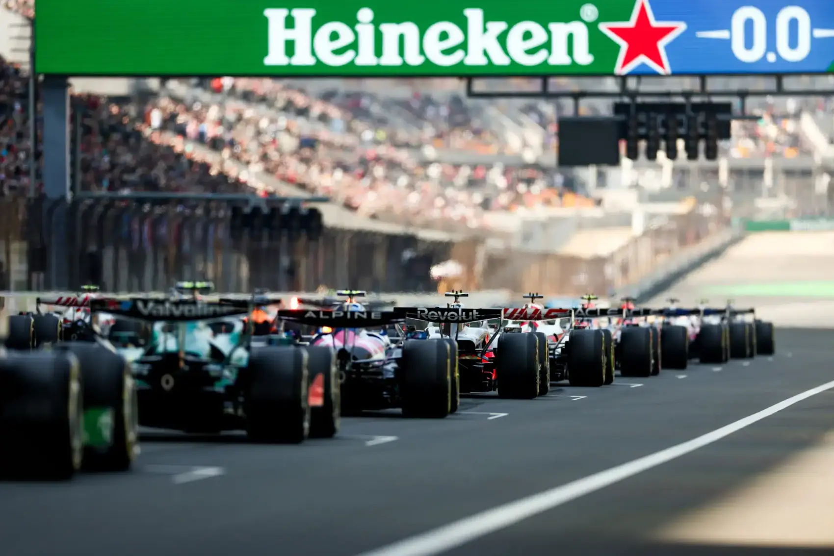 Példátlan tettre készülhet az F1 az iráni háború miatt