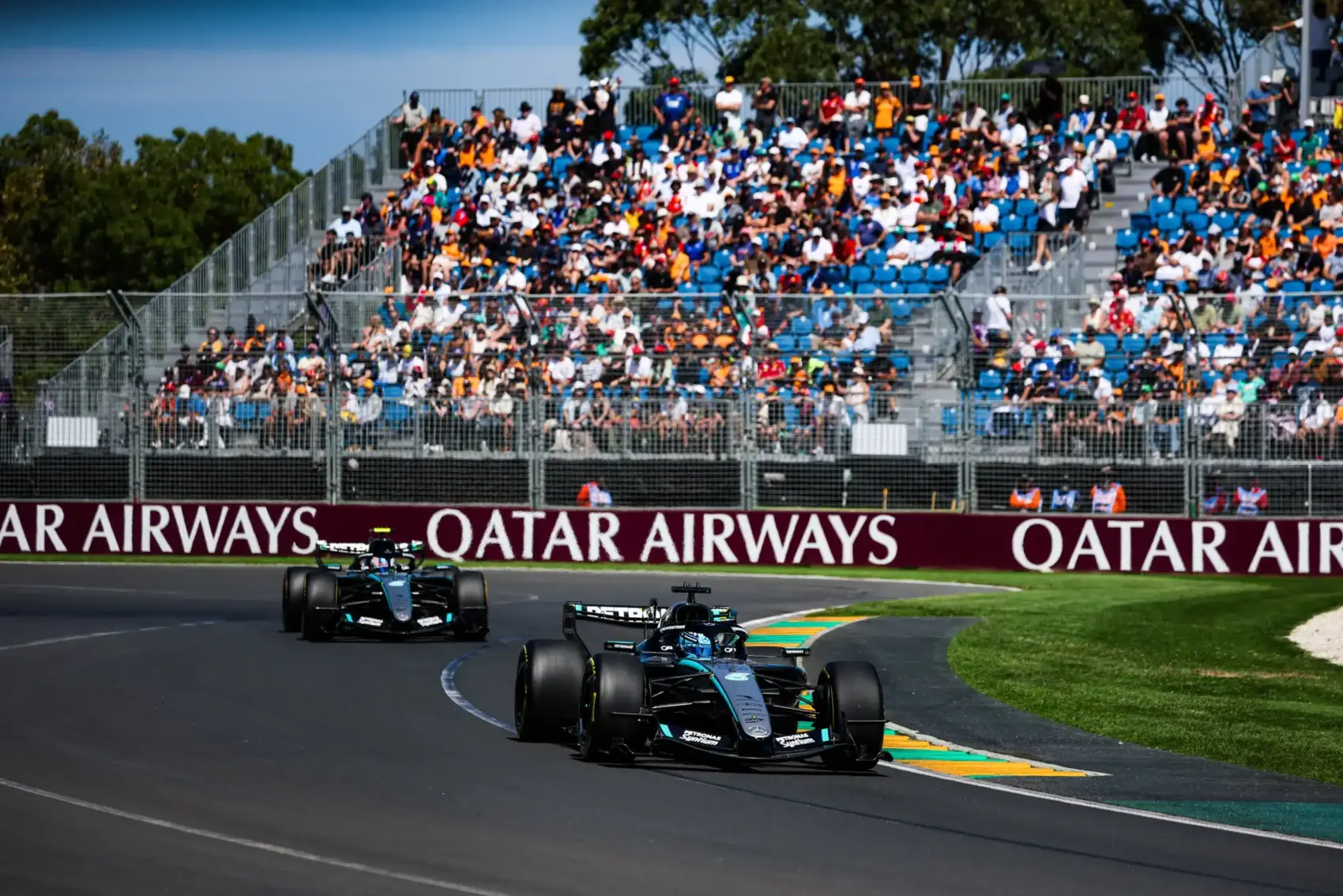 A leggyorsabb versenyzők másik csapat teljesítményét dicsérik