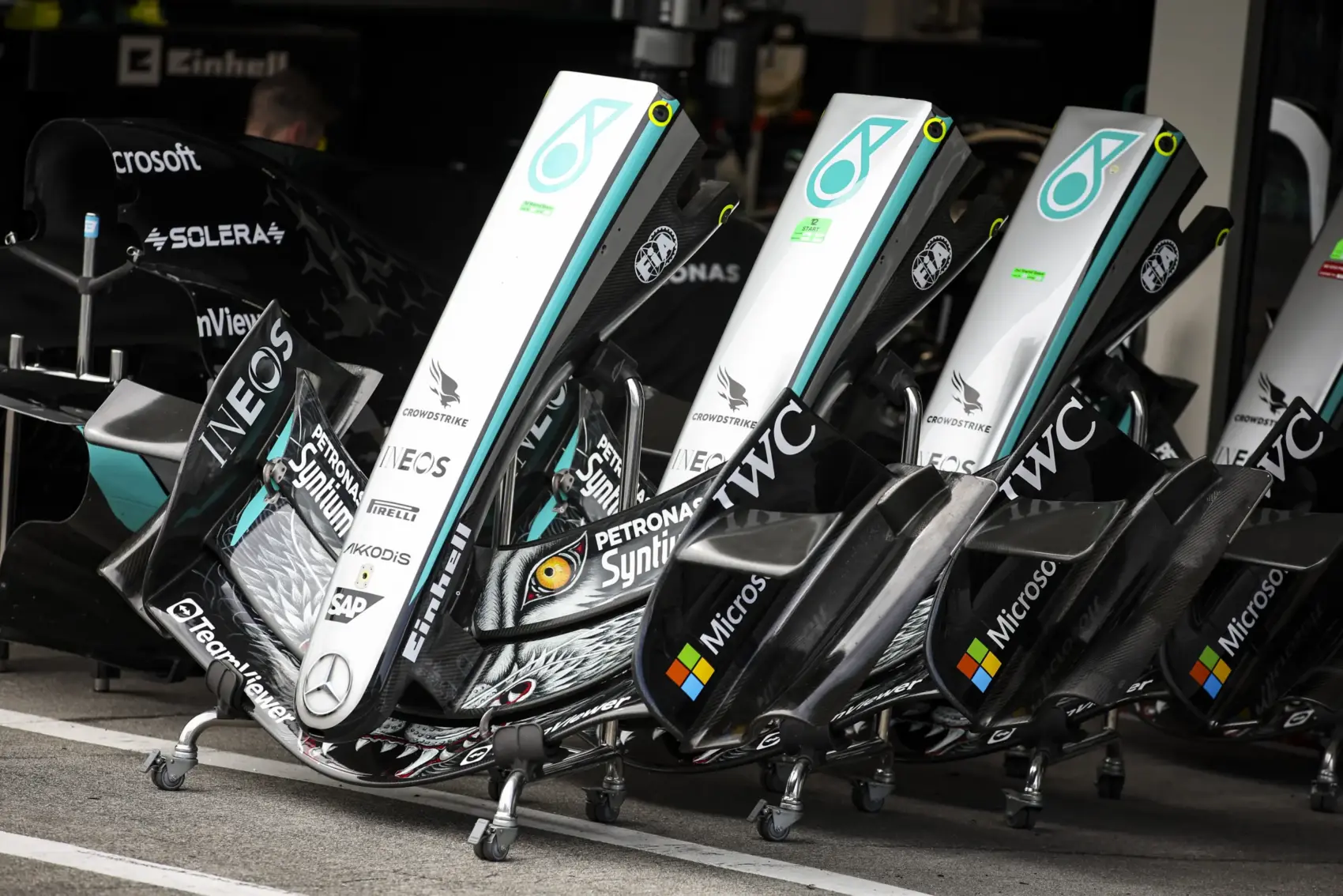 Módosított szabálytalannak vélt alkatrészén a Mercedes