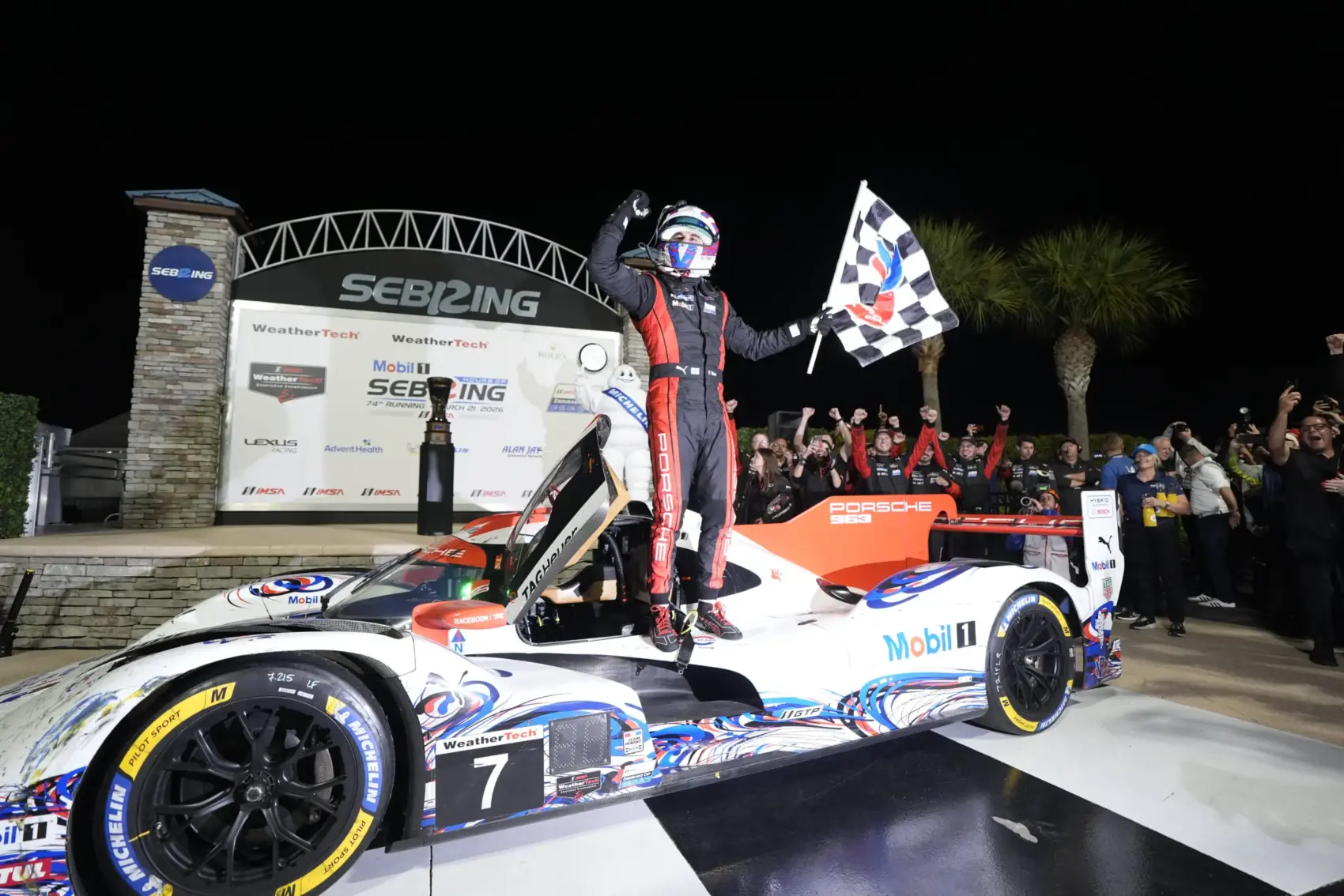 Történelmi győzelmet aratott a Porsche Sebringben