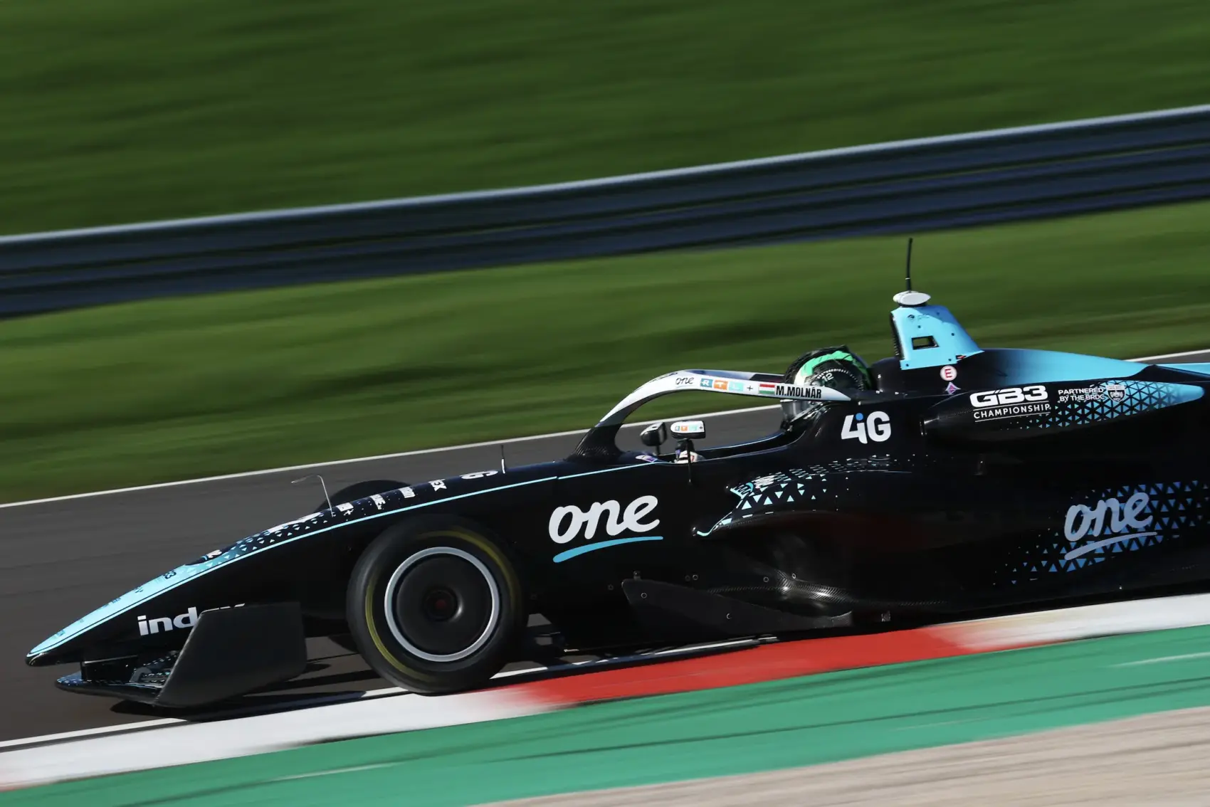 Körrekordot repesztett Molnár Martin a brit F3 doningtoni tesztjén