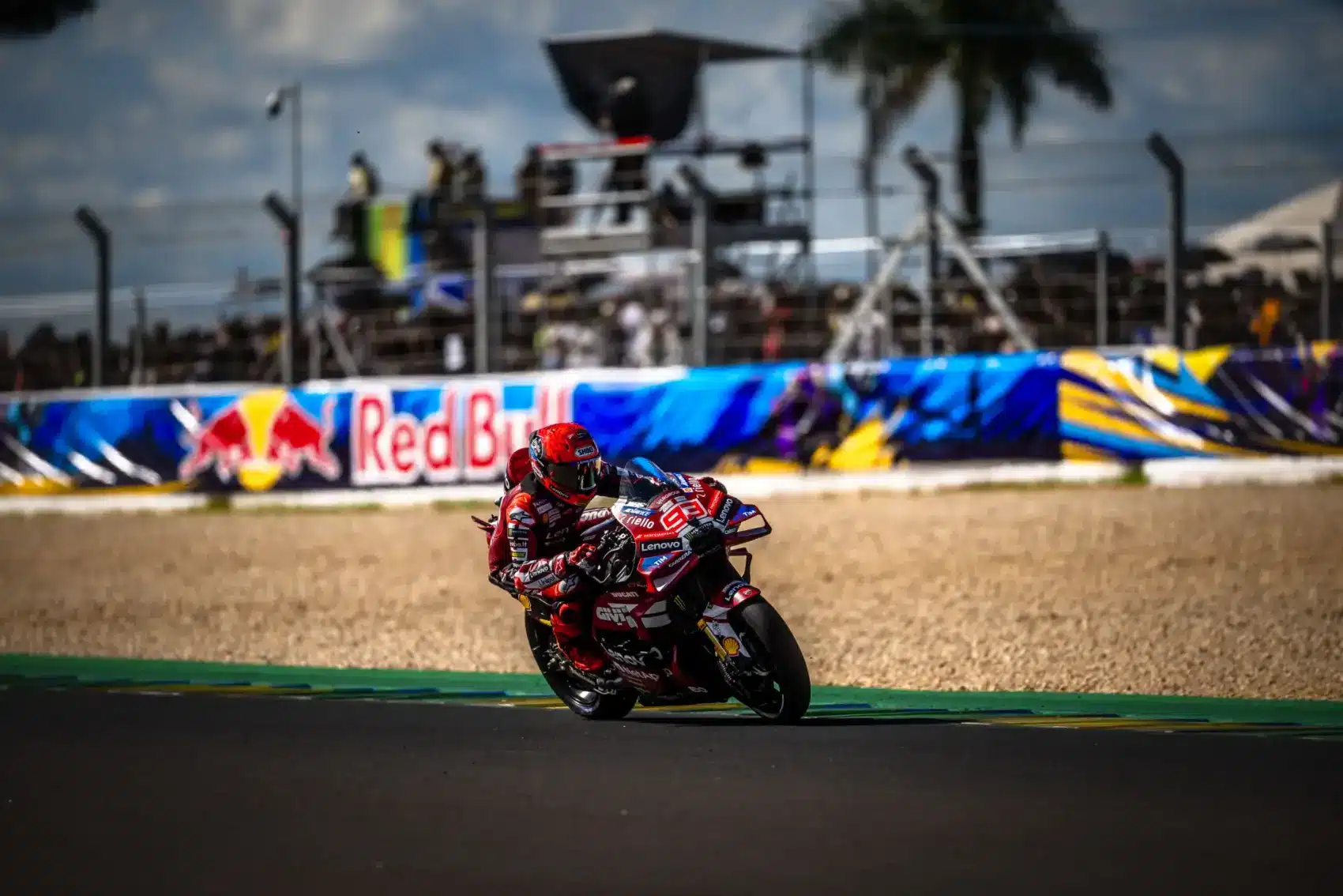 Pedrosának is feltűnt Marc Márquez küszködése, aki elmondta, hol vannak hiányosságai