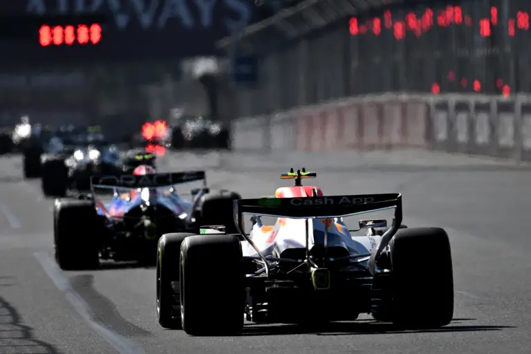 Más módon hozzák össze a Forma–1 kényszerű történelmi újítását?