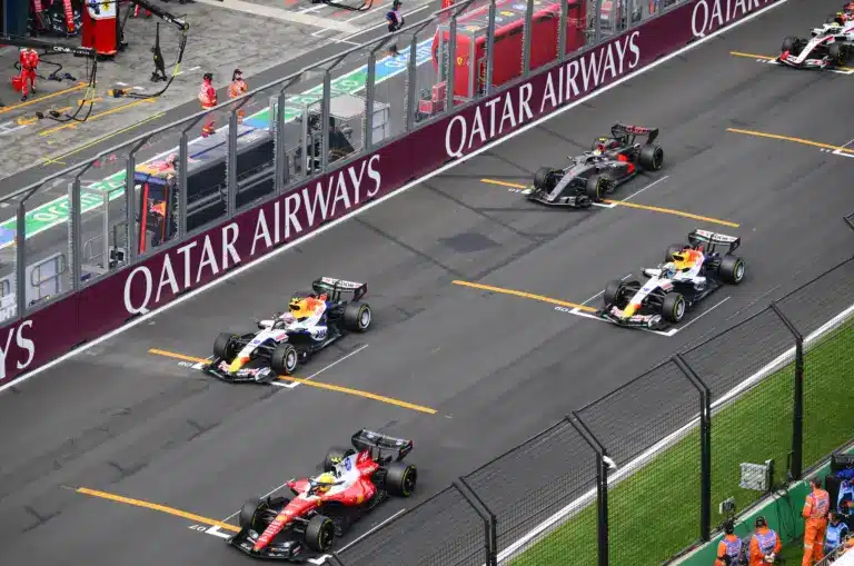 Máshogy fizetik meg az árát az F1-es csapatok, ha el akarják kerülni a rajt előtti pofára esést