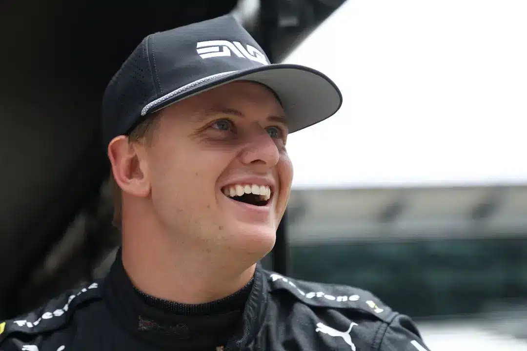 Úgy néz ki, műteni kell Mick Schumachert