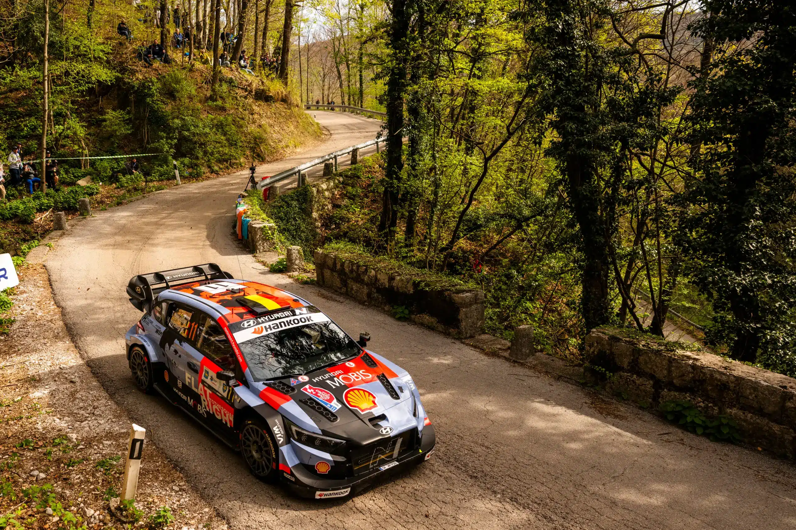 Neuville magabiztosan halad történelmi sikere felé Horvátországban