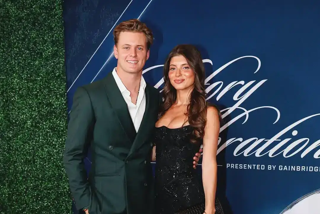 Mick Schumacher 15 millió forintnyi összeggel járó elismerést kapott az Indy 500 után