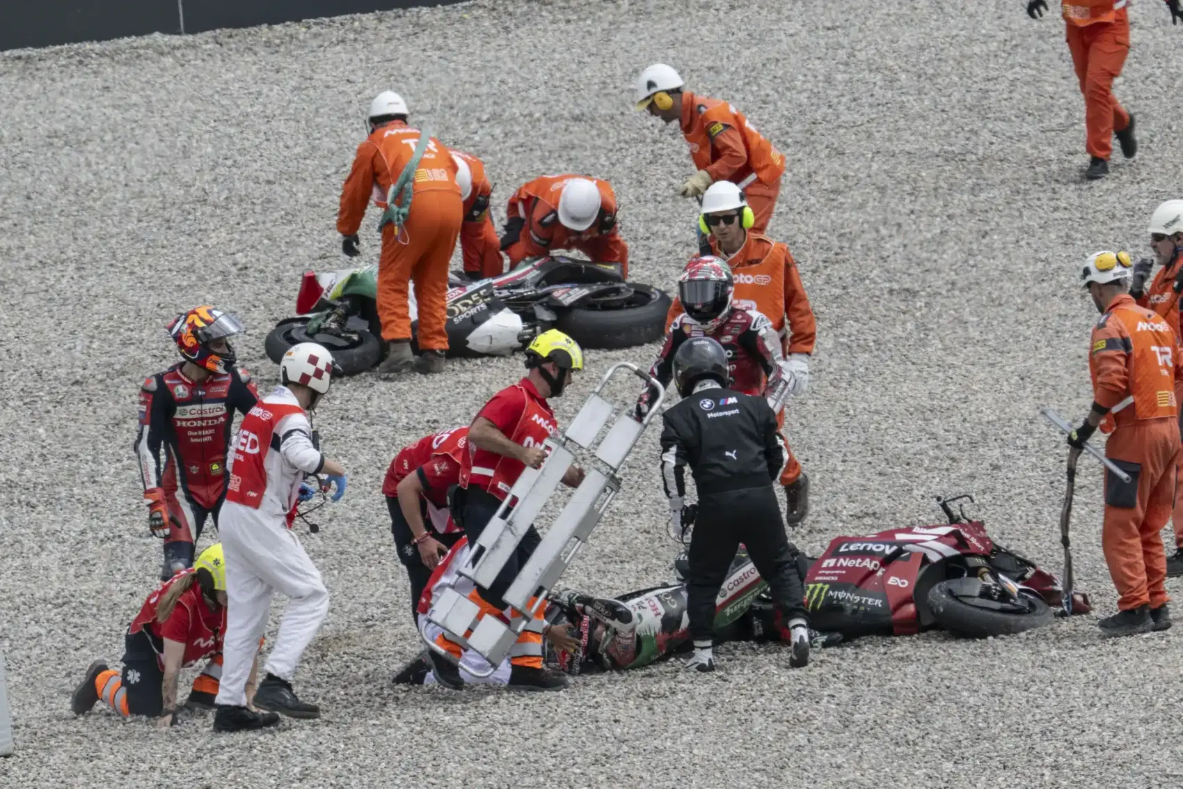 Szinte kizárt, hogy indul a Magyar Nagydíjon a MotoGP katalán futamának egyik sérültje