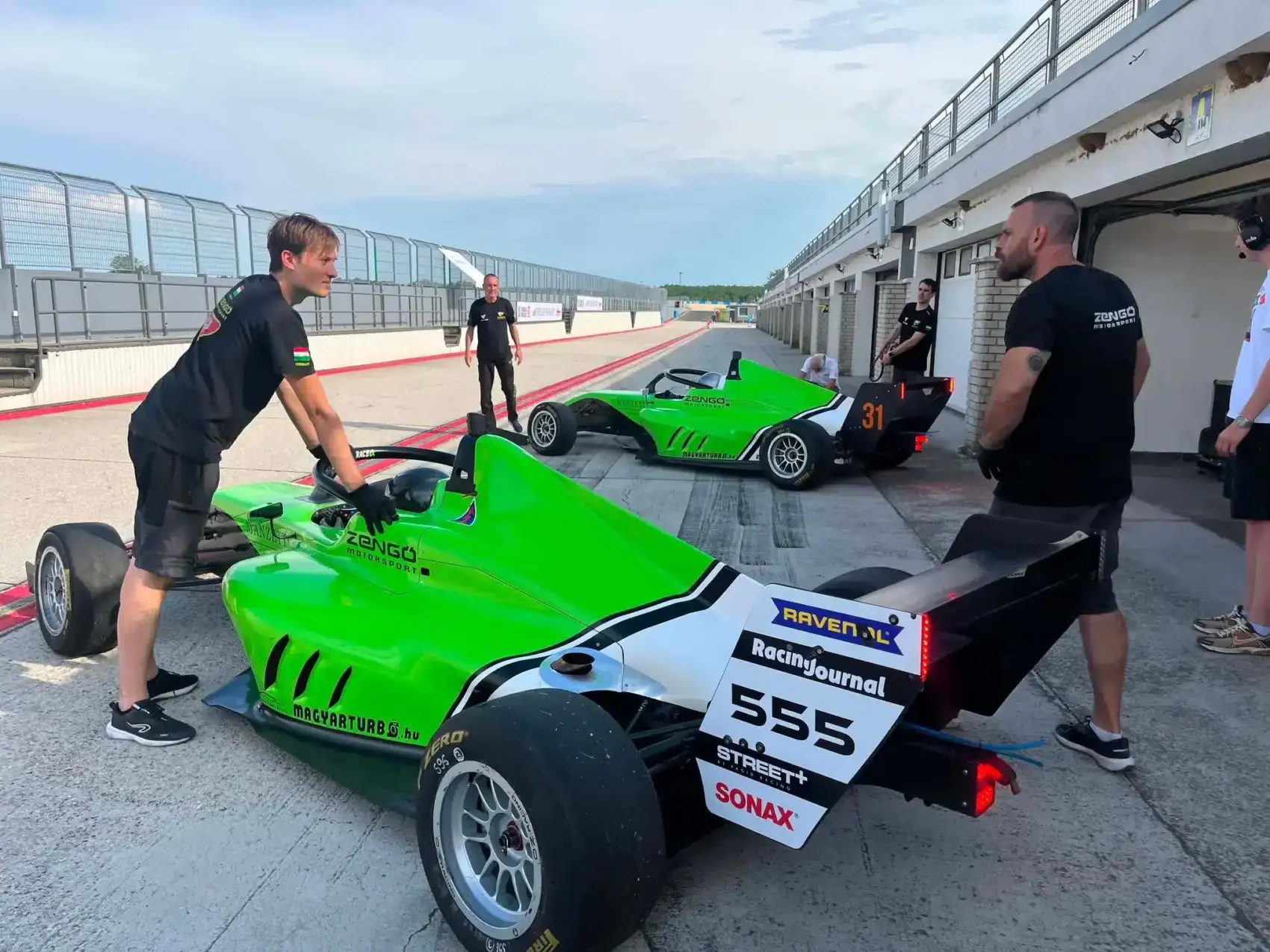 Zengő Motorsport, F4