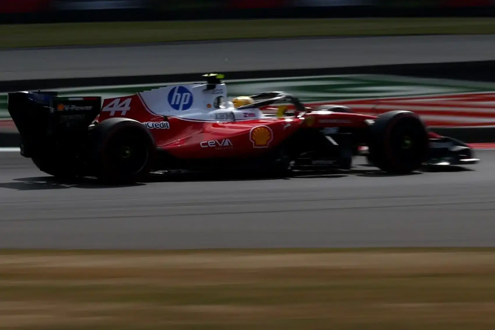 Ezért nem adták meg Hamiltonnak a lehetőséget a második hely visszaszerzésére Silverstone-ban