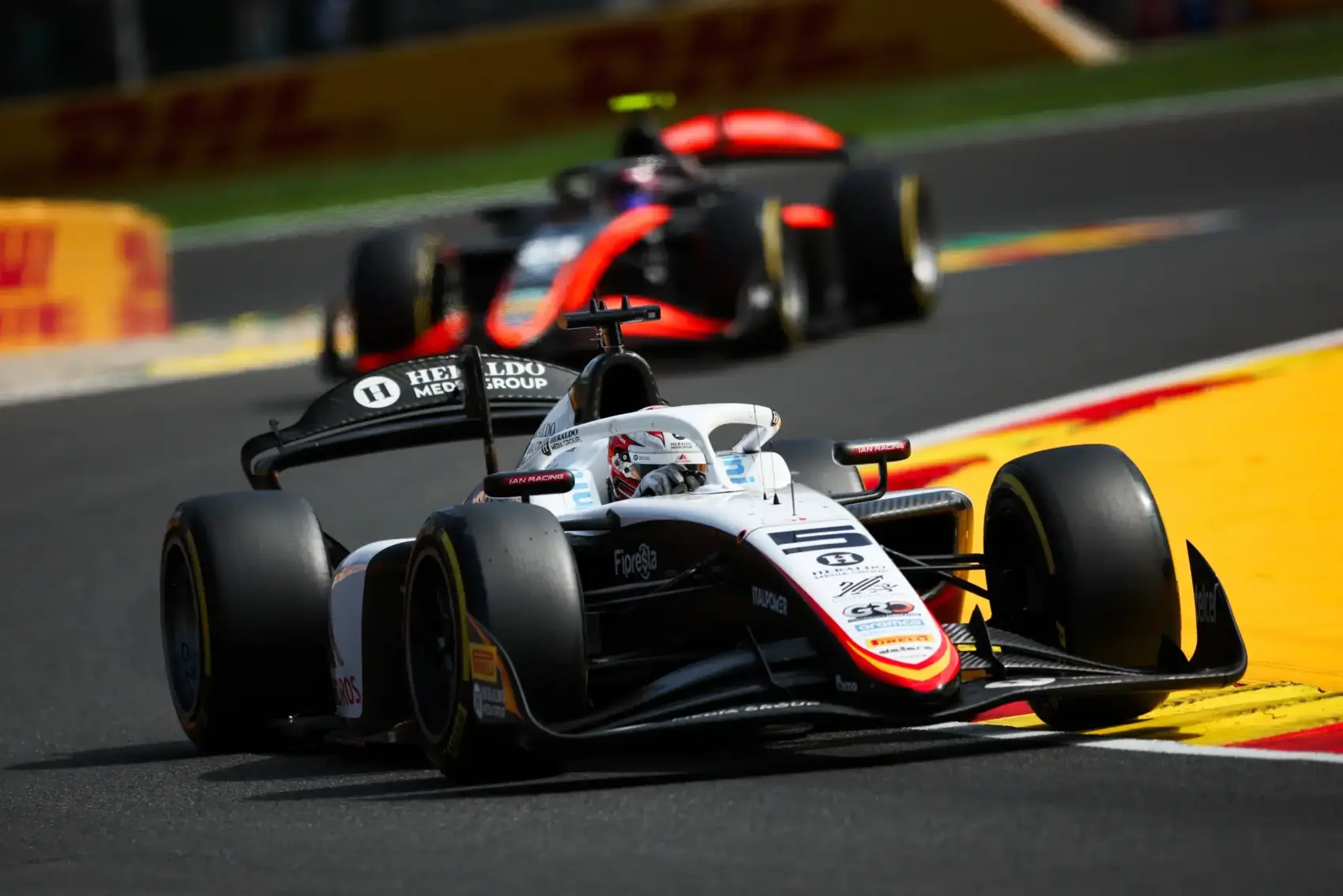 Az év legszürreálisabb büntetését hozta össze az egyik F2-es csapat
