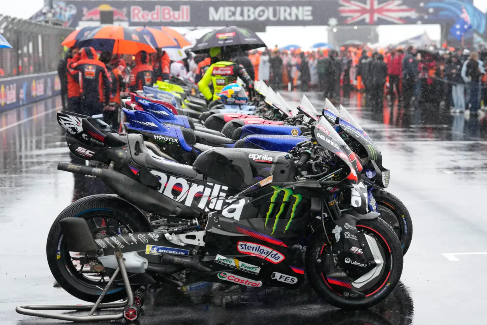 Szinte biztos, hogy máshol nem kellett volna törölni a MotoGP főfutamát hasonló körülmények között